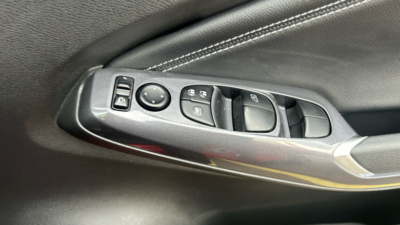 Nissan Juke 1.6 Hybrid Tekna 5dr Auto Hybrid Hatchback